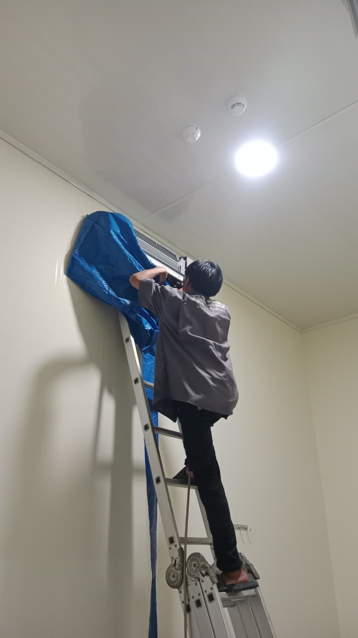 Cuci AC split